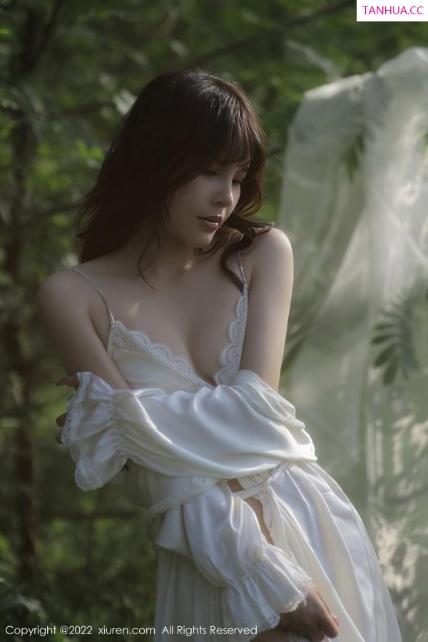 许嘉欣  [XiuRen]高清写真图 2022.06.02 No.5098 许嘉欣第19张图片